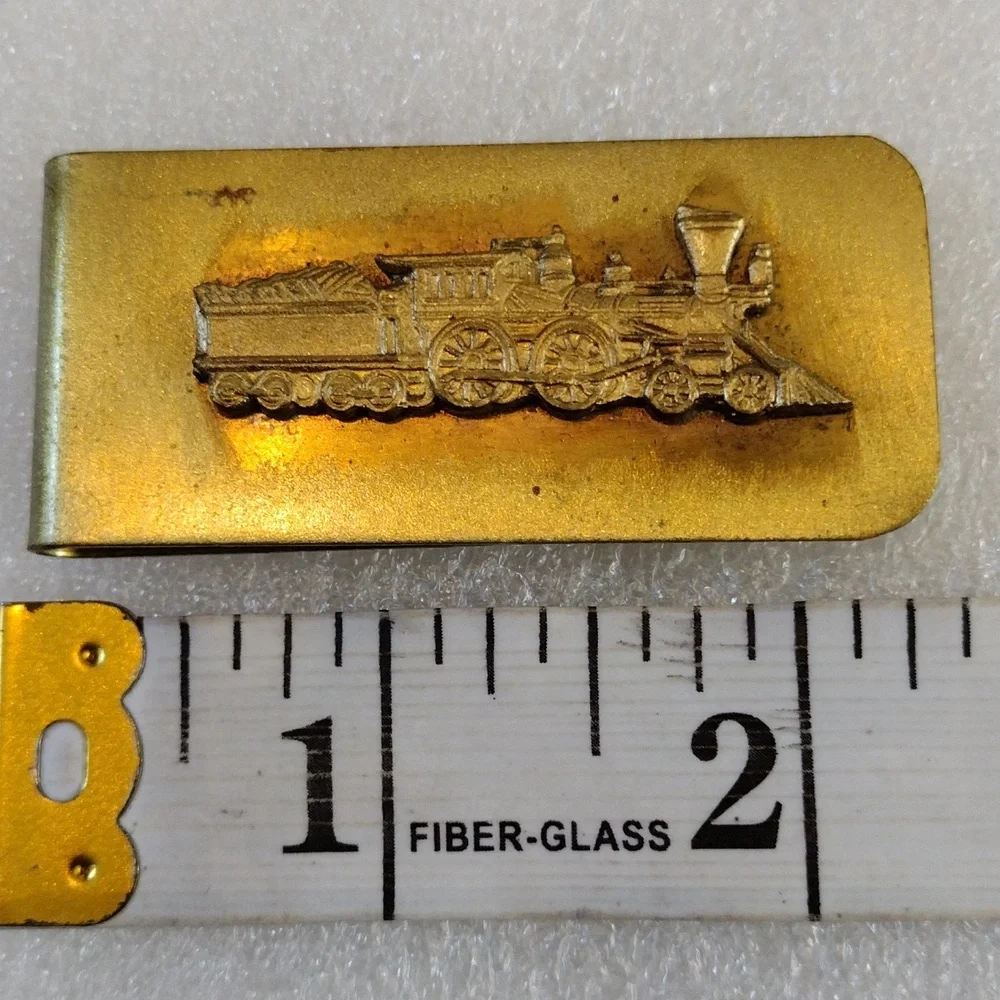 Vintage solid brass train en